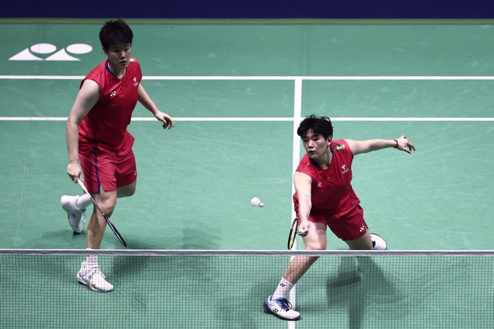 尽管他曾在 尽管他曾在