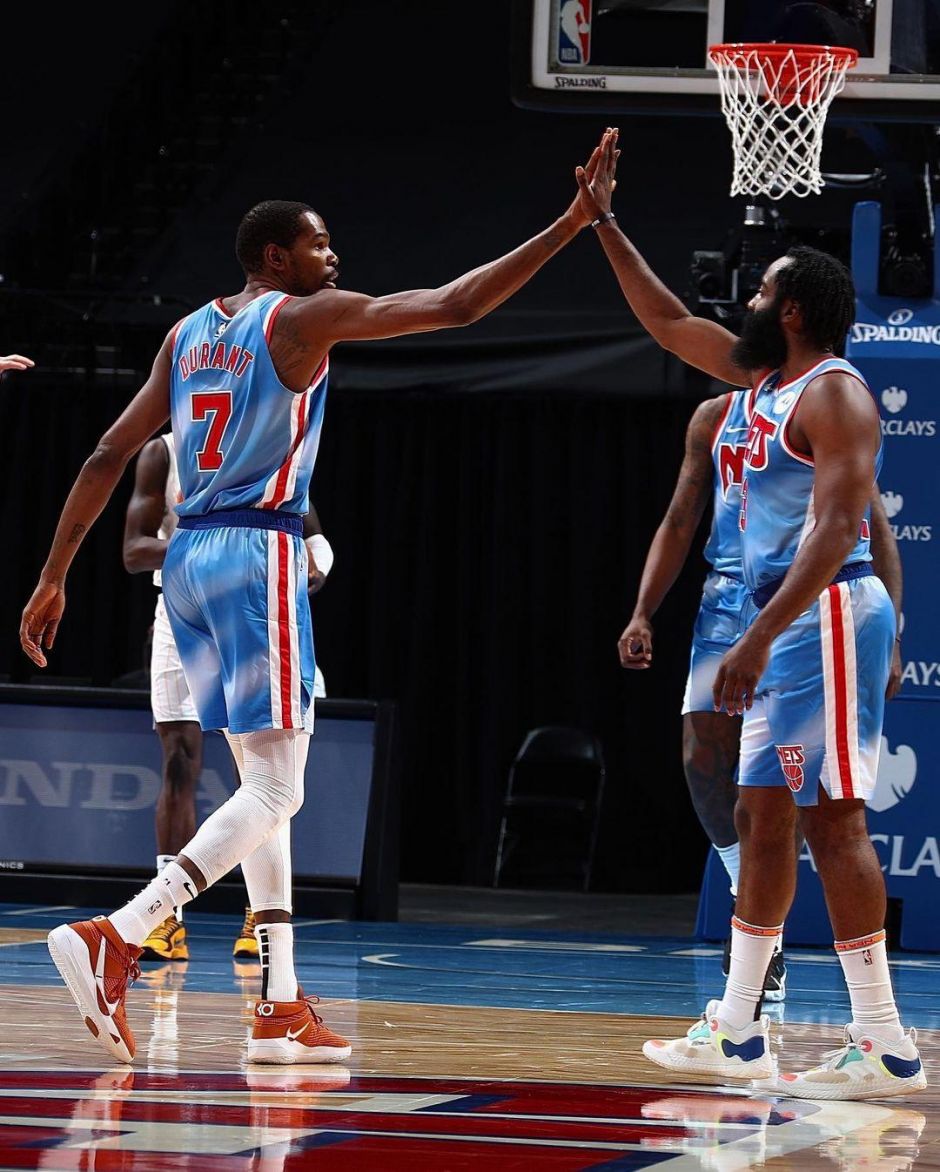 转而追求 转而追求